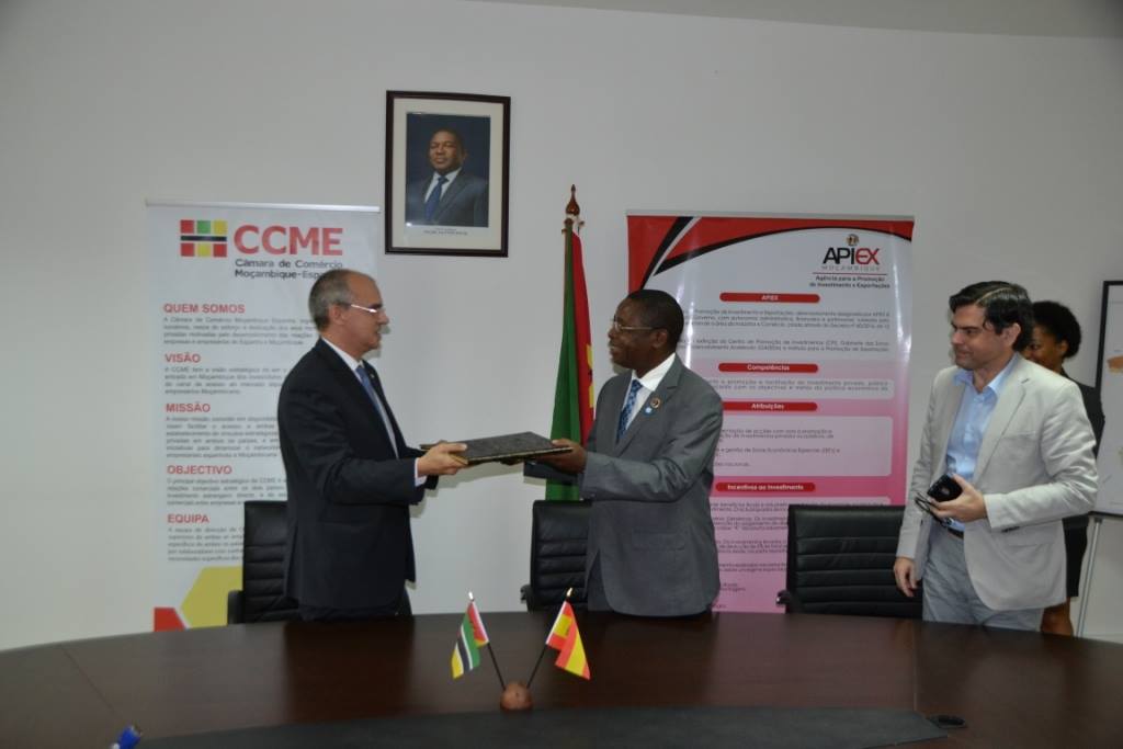 Assinatura-de-Memorandum-de-Entendimento-entre-APIEX-e-CCME-5