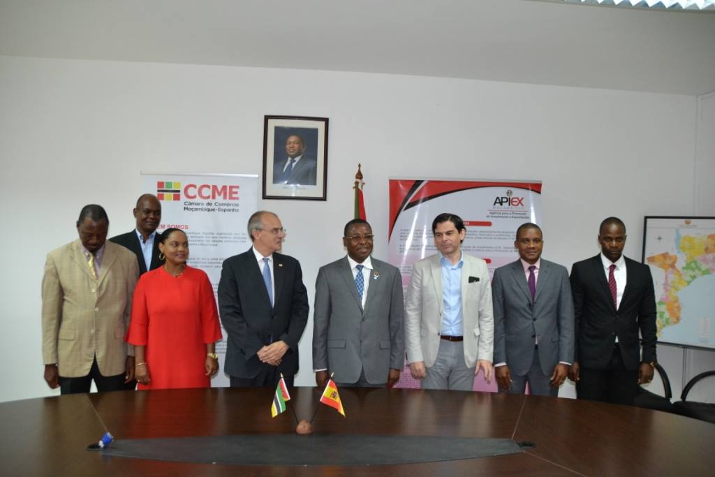 Assinatura-de-Memorandum-de-Entendimento-entre-APIEX-e-CCME-8