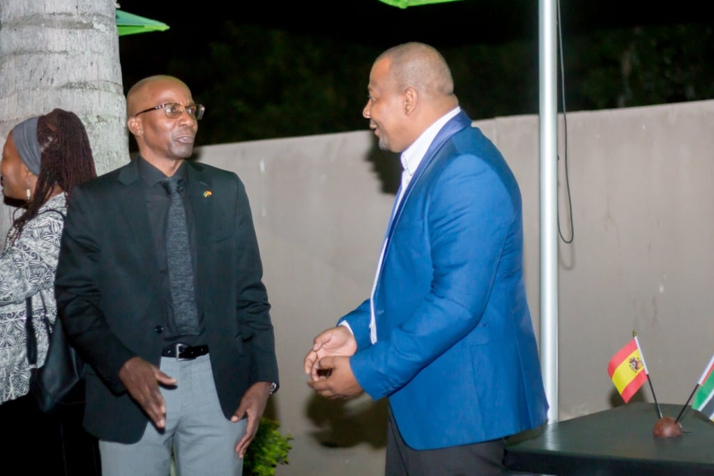 networking-business-drink-3-4